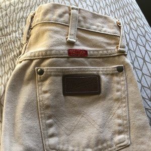 Vintage women high waisted wranglers